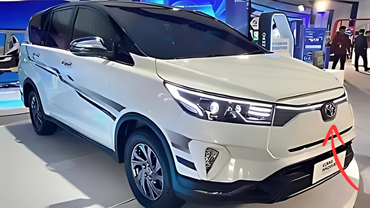Toyota Innova Crysta 2025